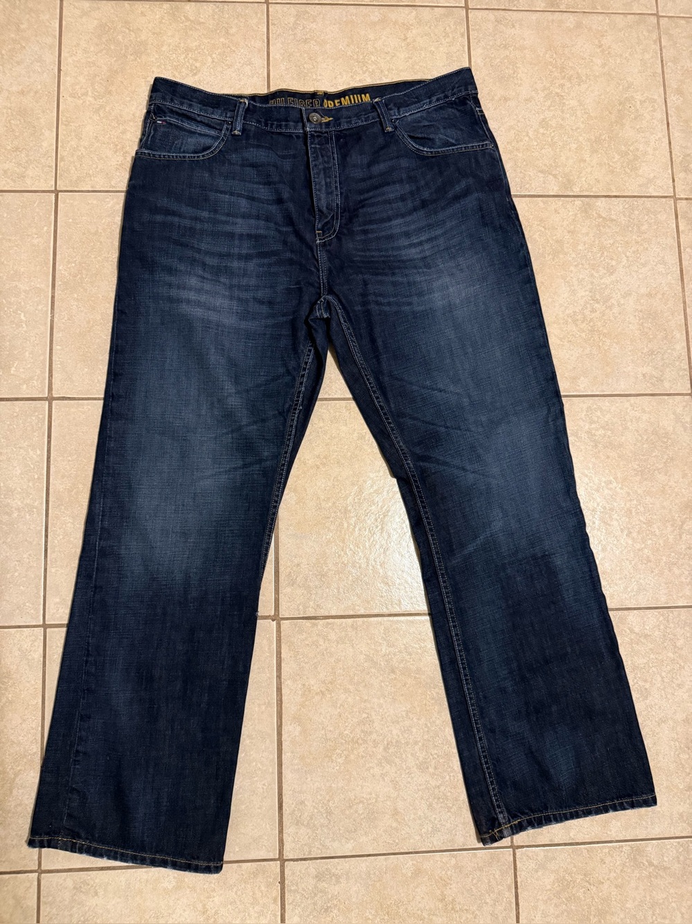 Hilfiger Premium Men's Custom Bootcut Jeans 36x30 Dark Wash Blue